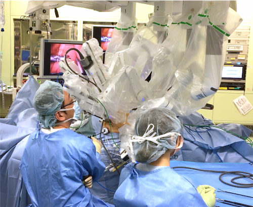 Figure 2: Robotic surgery Figure 2: Robotic surgery